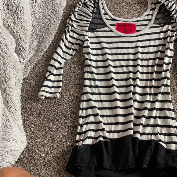 Women’s Blouse - Picture 3 of 5